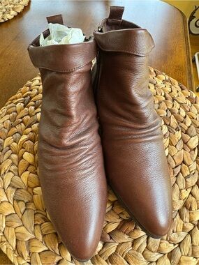 Maine Woods Brown Leather Ankle Booties - Pointed Toe